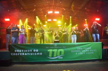 SHOW DE LÉO E CAUHÃ EM COMEMORAÇÃO AOS 62 ANOS DE CATUÍPE E 110 ANOS DO SICREDI.