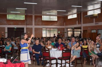 CONFRATERNIZAÇÃO E PALESTRA MARCA O ENCERRAMENTO DO ANO COM OS GRUPOS ATENDIDOS PELO CRAS E NAAB