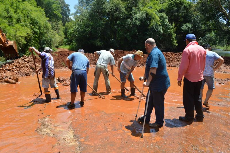 Secretaria de Obras realiza obras de melhorias do Passo