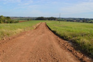 Secretária de Obras de Catuipe segue recuperando estradas do Interior