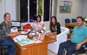 Administração prestigia concurso Garota Verão 2015
