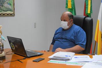 PREFEITO MUNICIPAL DE CATUÍPE PARTICIPA DE EVENTO ONLINE PARA COMPRA DE VACINAS CONTRA A COVID-19