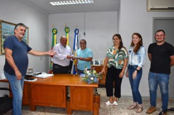 EXECUTIVO MUNICIPAL ENVIA À CAMARA DE VEREADORES PROJETOS DE LEI AUTORIZANDO REAJUSTE SALARIAL DOS SERVIDORES MUNICIPAIS DE CATUÍPE