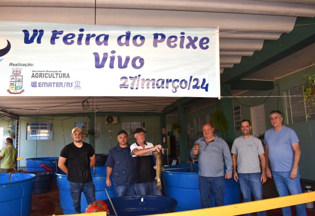 FEIRA DO PEIXE VIVO FOI REALIZADA EM CATUÍPE