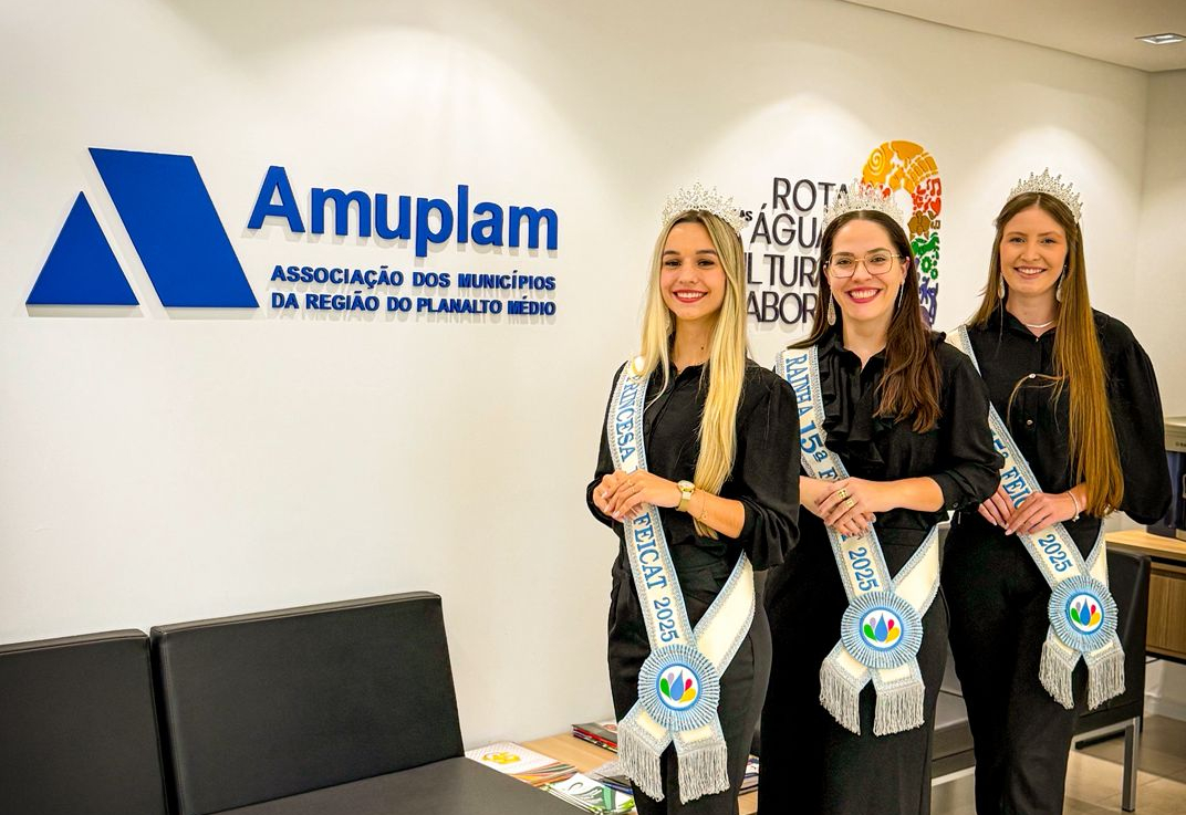 Visita à sede da AMUPLAM reforça convite regional para a 15ª FEICAT