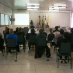 Grupo de Reeducação Alimentar participa de palestra com fisioterapeuta