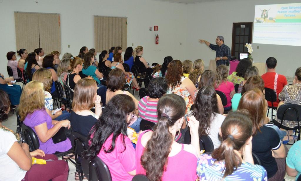 Professores e diretores municipais participaram de formação
