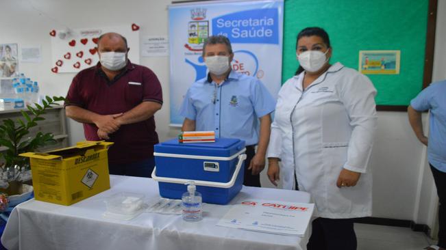 PREFEITURA DE CATUÍPE INICIA CAMPANHA DE VACINAÇÃO CONTRA A COVID-19